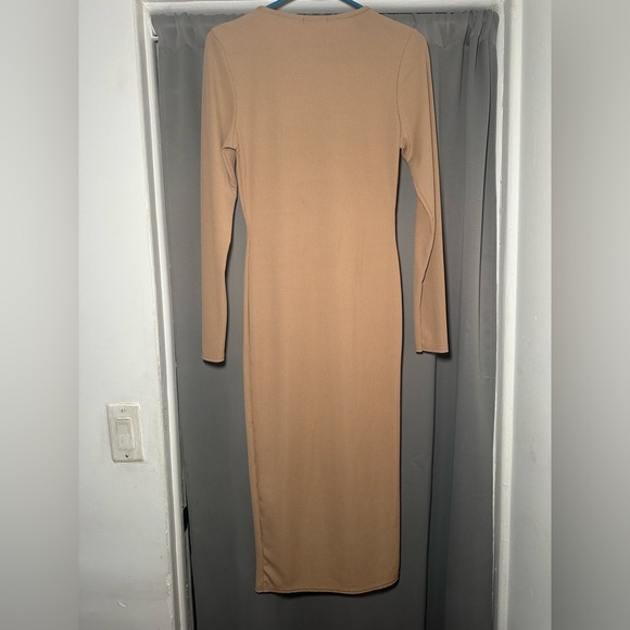 PrettyLittleThing Tan Ribbed Long Sleeve Midi Dress Size 10 - Picture 10 of 11